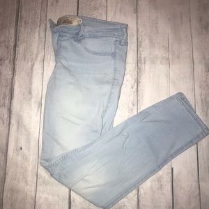 Hollister Super Skinny Jeans